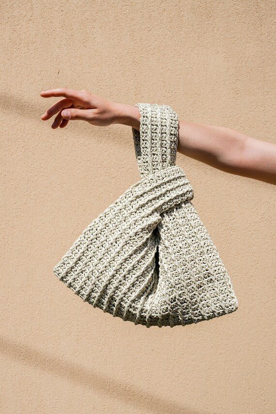 Knot Pouch